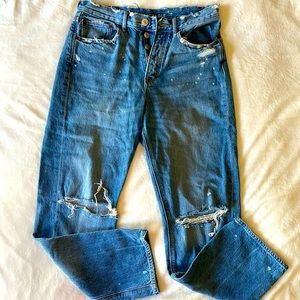 Faded blue denim AEO boyfriend 90’s distressed jeans